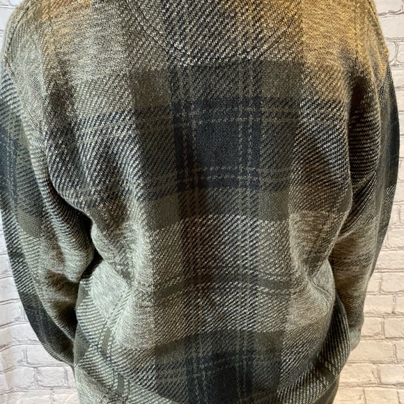 Beautiful V neck vintage sweater - Picture 3 of 3